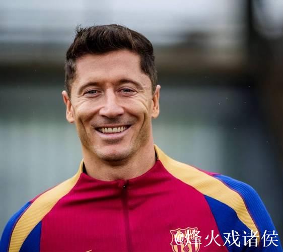 莱万续约巴萨现转机？经纪人密会拉波尔塔